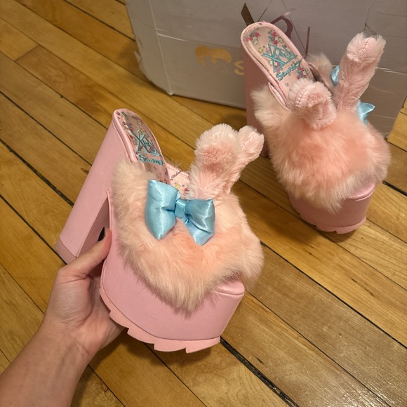 Sanrio x YRU Pink My Melody Platform Heels - Picture 2 of 8